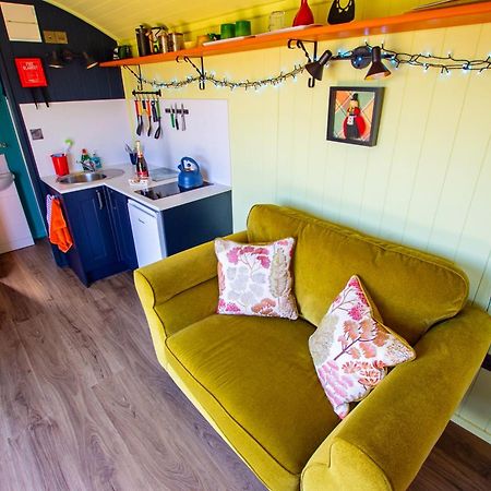 The Gambo Shepherd'S Hut Kidwelly Extérieur photo